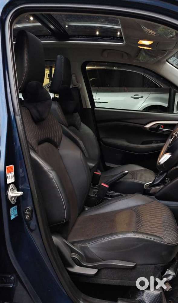 Maruti Suzuki Grand Vitara 1.5 Alpha Plus Dual Tone Intelligent Hybr..