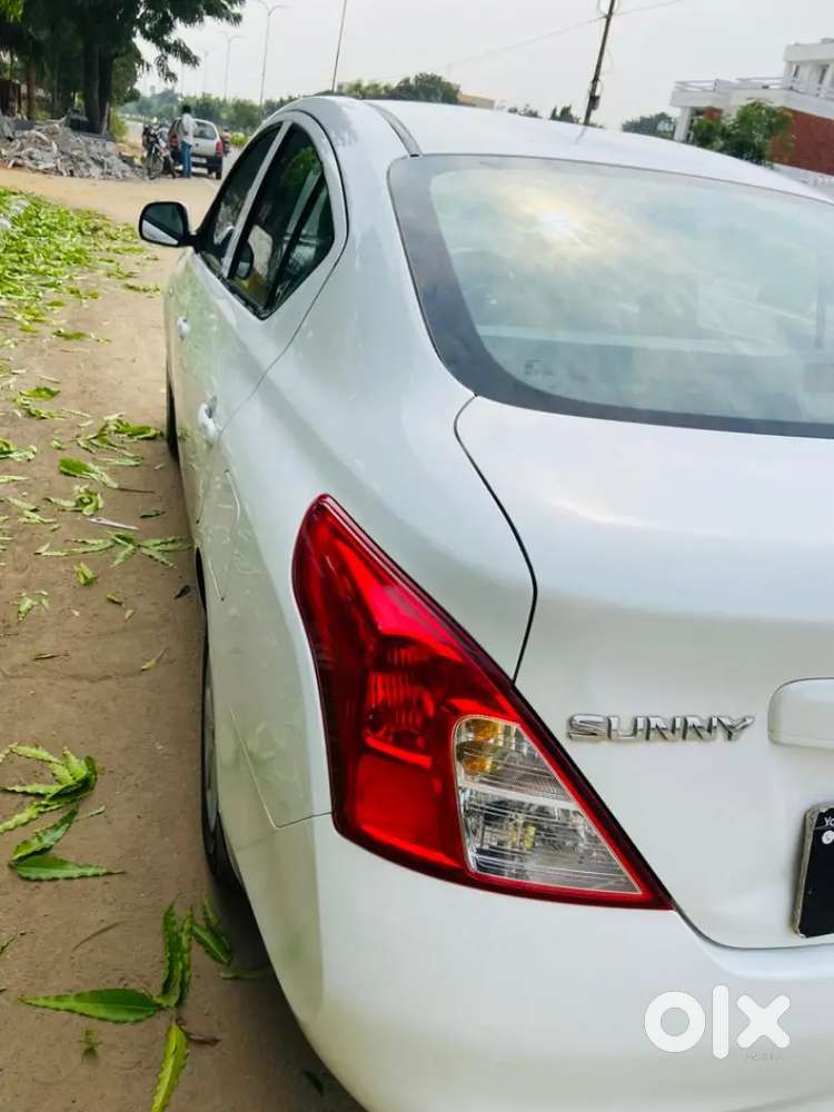 Nissan Sunny 2012 Petrol Well Maintained