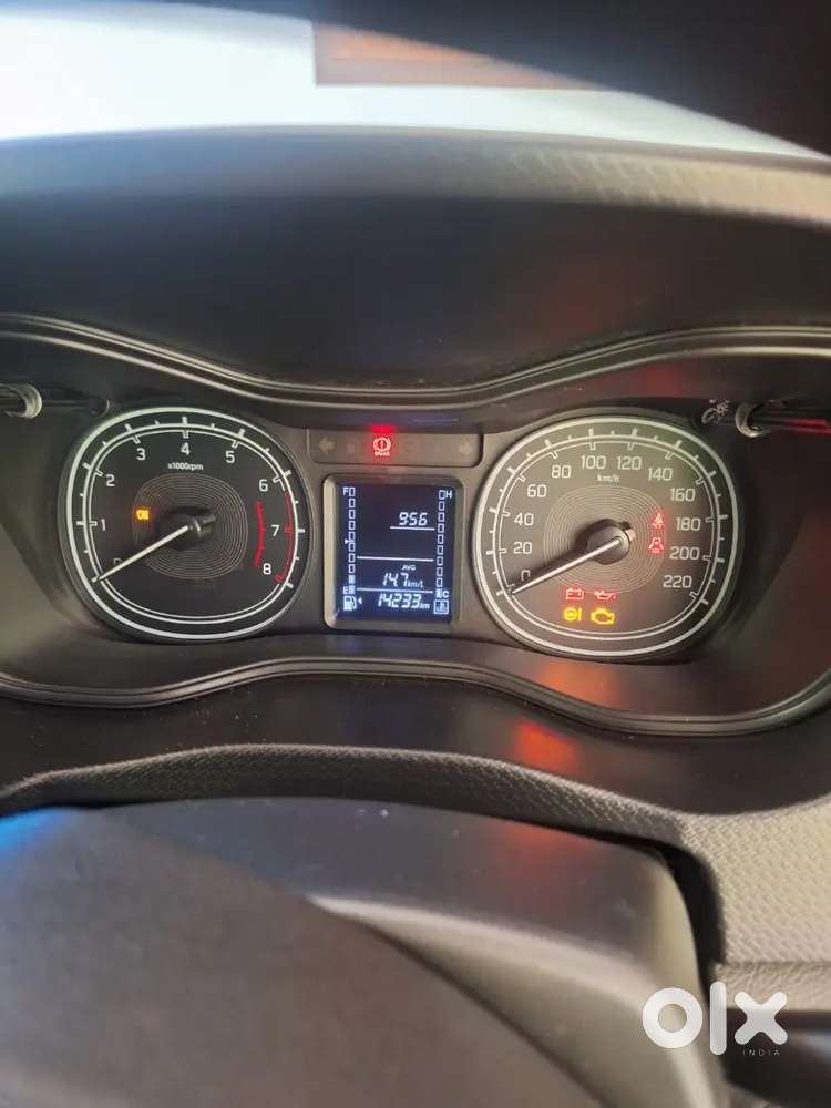 Maruti Suzuki Brezza 2022 Petrol Well Maintained.