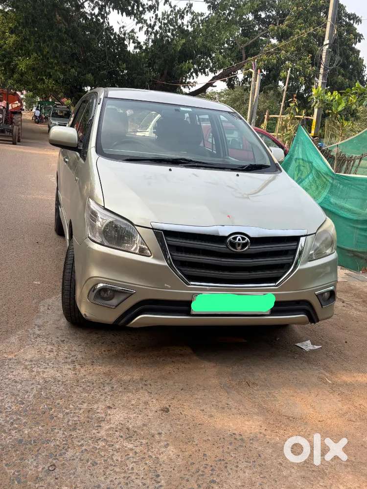 Toyota Innova 2014 Diesel Well Maintained