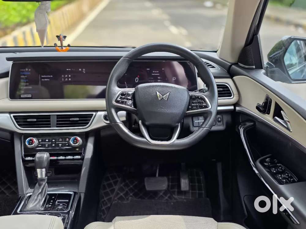 Mahindra Xuv700 2.2 Ax 7 Diesel At Luxury Pack Str, 2022, Diesel