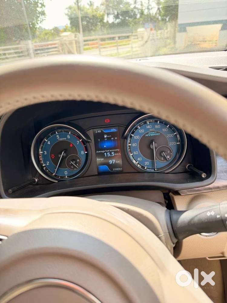 Maruti Suzuki Ertiga 1.5 Zxi Plus Shvs, 2022, Petrol