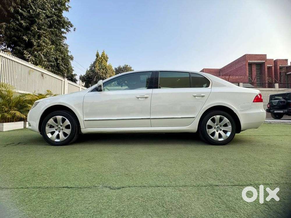 Skoda Superb 1.8 Elegance Tsi At, 2011, Petrol