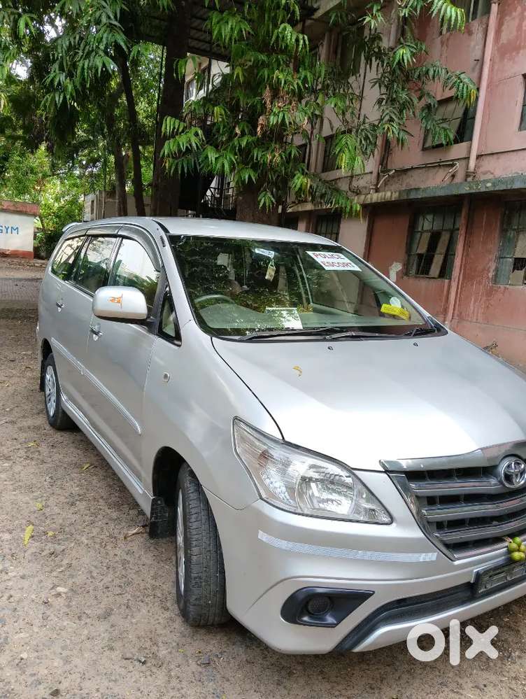 Car Innova