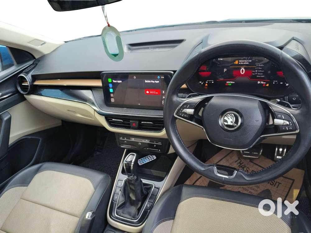 Skoda Slavia Style 1.0l Tsi At, 2022, Petrol