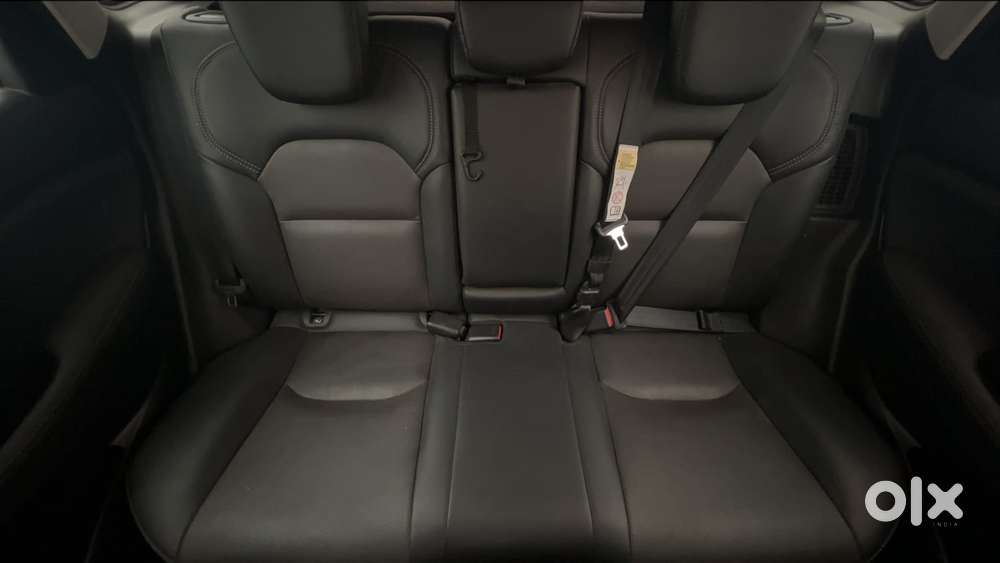 Maruti Suzuki Grand Vitara 1.5 Alpha Plus Intelligent Hybrid Ecvt, 2..