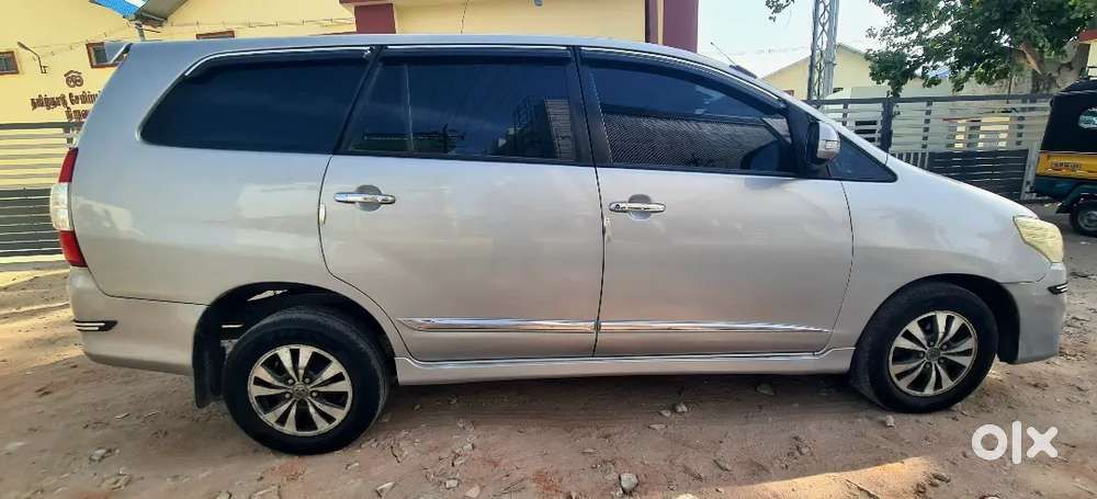 Toyota Innova 2015 Diesel 171000 Km Driven
