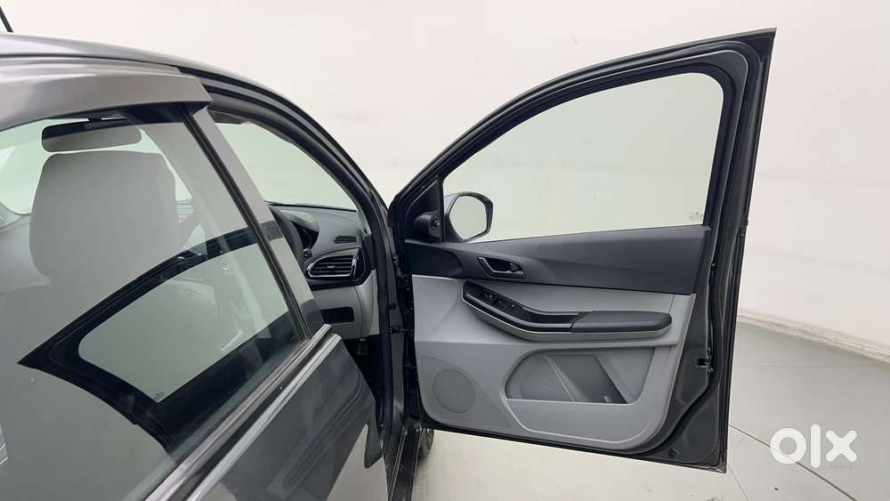 Tata Tiago 1.2 Revotron Xt Option, 2021, Petrol