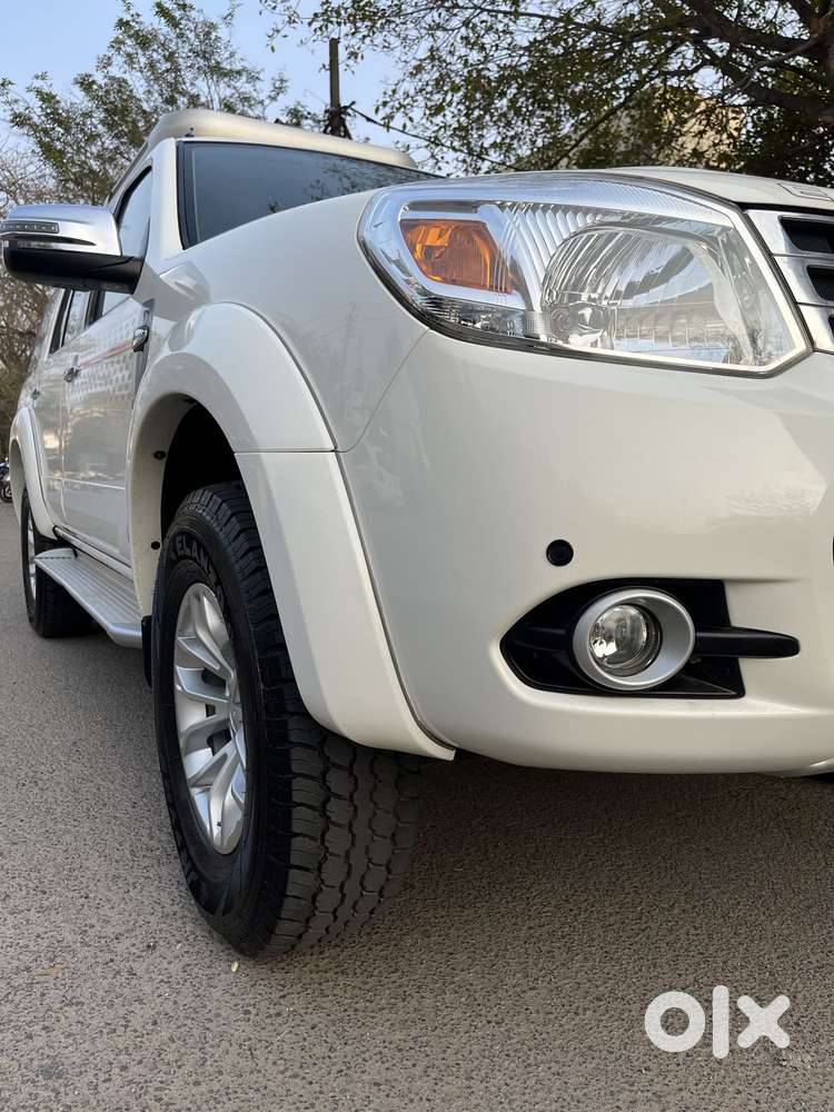 Ford Endeavour 3.2 Titanium At 4x4, 2014, Diesel