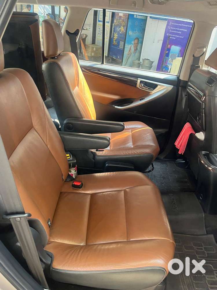 Toyota Innova Crysta 2.8z Automatic, 2016, Diesel