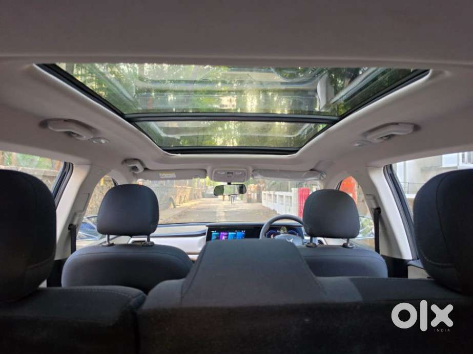 Mahindra Xuv700 2.2 Ax 5 Diesel Mt 7 Str, 2024, Diesel