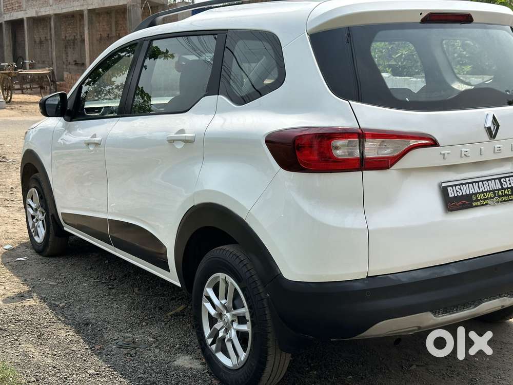 Renault Triber Rxt, 2023, Petrol