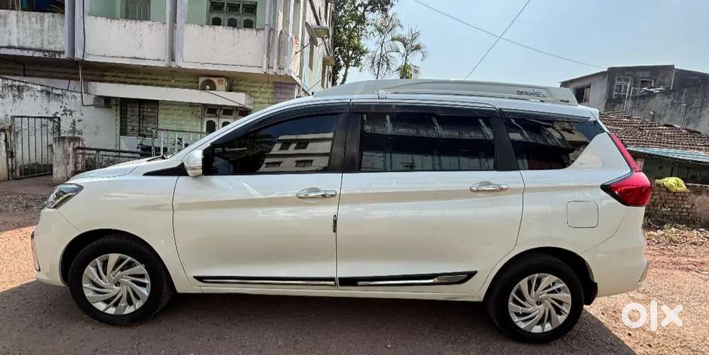 Company Fited Cng. Full Insurance.  Mh09.
