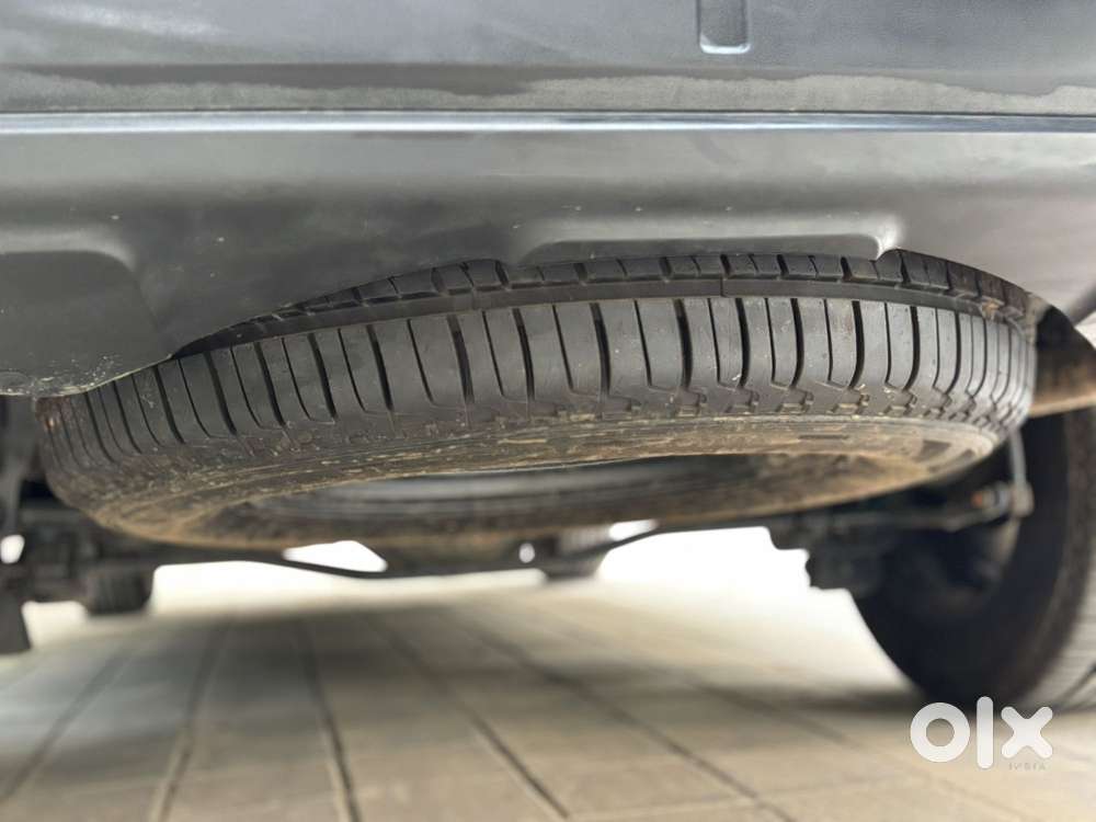 Mahindra Scorpio N Z2 Petrol Mt 7 Str, 2025, Petrol