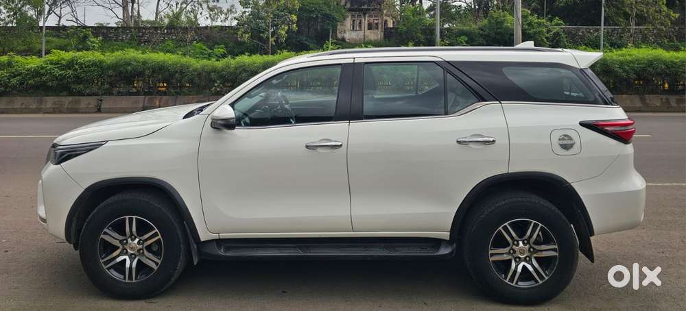 Toyota Fortuner 4x2 At 2.7 Petrol, 2022, Petrol