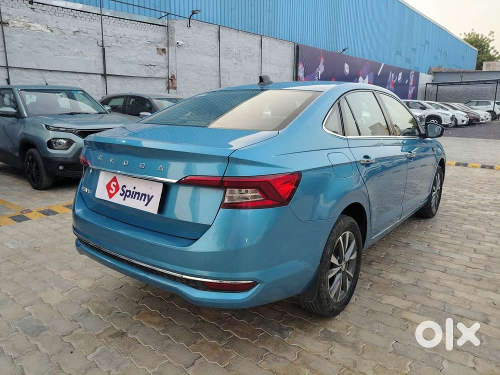Skoda Slavia Style 1.0l Tsi At, 2022, Petrol