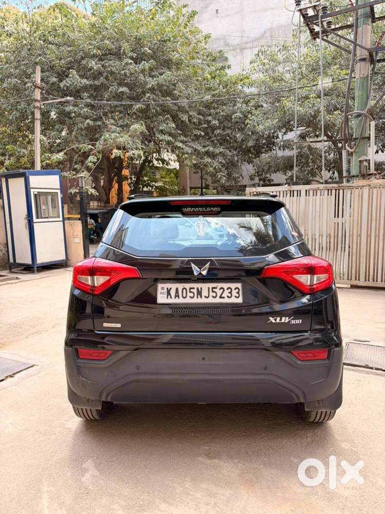 Mahindra Xuv300 2023 Petrol 12000 Km Driven