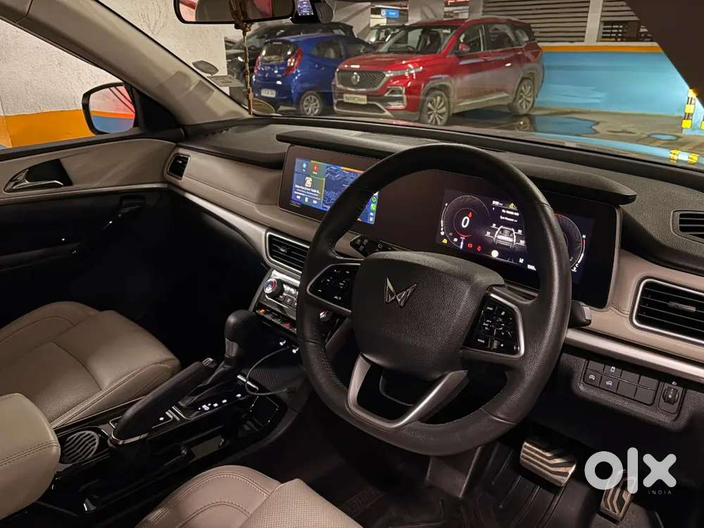 Mahindra Xuv700 2023 Diesel 27000 Km Driven