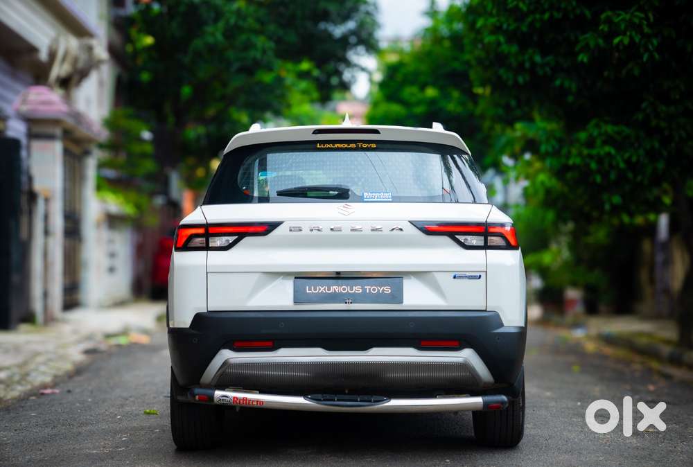Maruti Suzuki Brezza 1.5 Zxi Plus At Smart Hybrid Dual Tone, 2024, P..