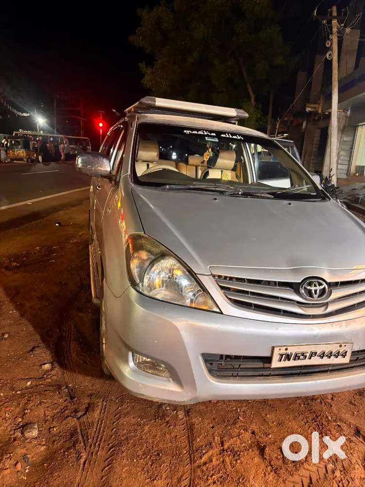 Toyota Innova 2011 Diesel Well Maintained