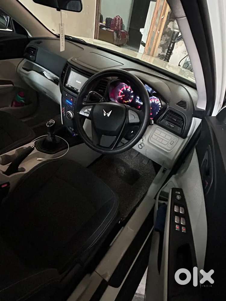 Mahindra Xuv300 2023 Diesel Geniune 35600 Km Driven