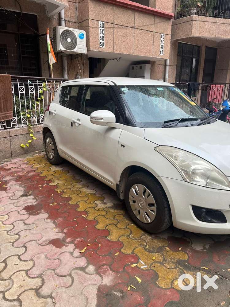 Maruti Suzuki Swift Petrol Manual 2012