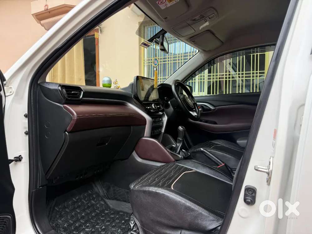 Maruti Grand Vitara Zeta Smart Hybrid In Showroom Condition