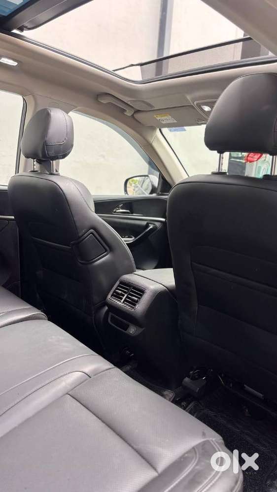 Mahindra Xuv700, 2025, Petrol