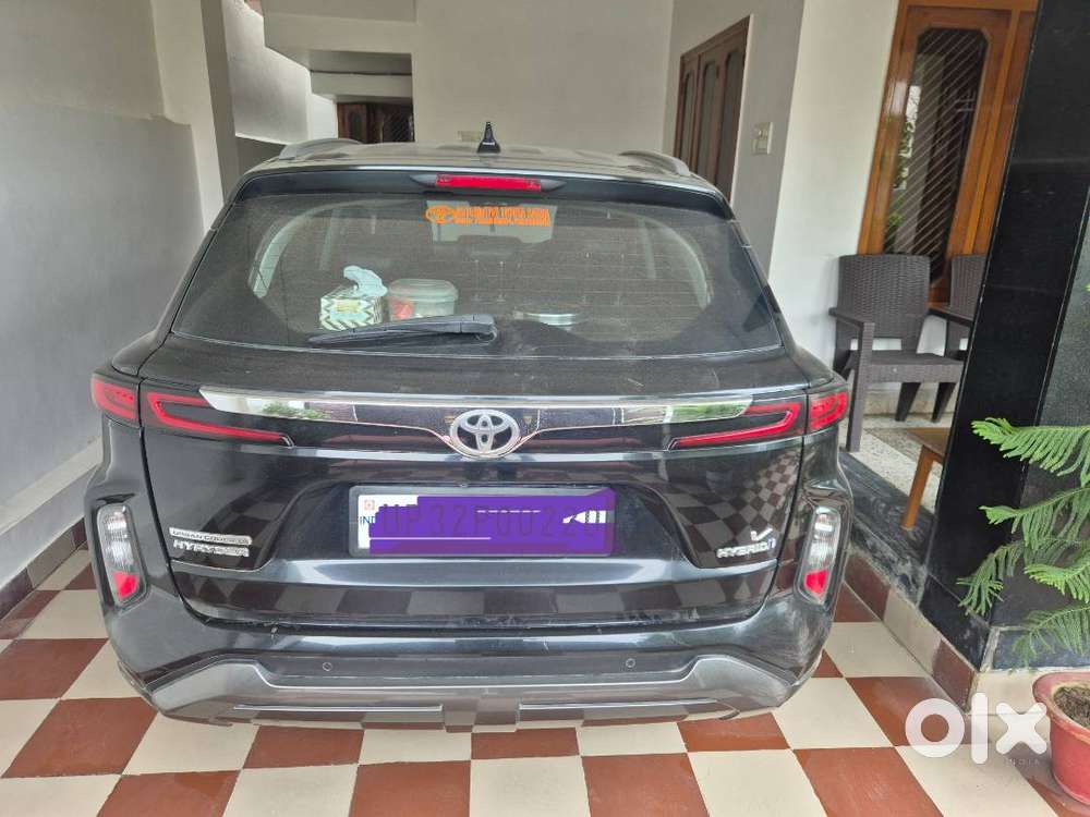 Toyota Urban Cruiser 2024 V Hybrid