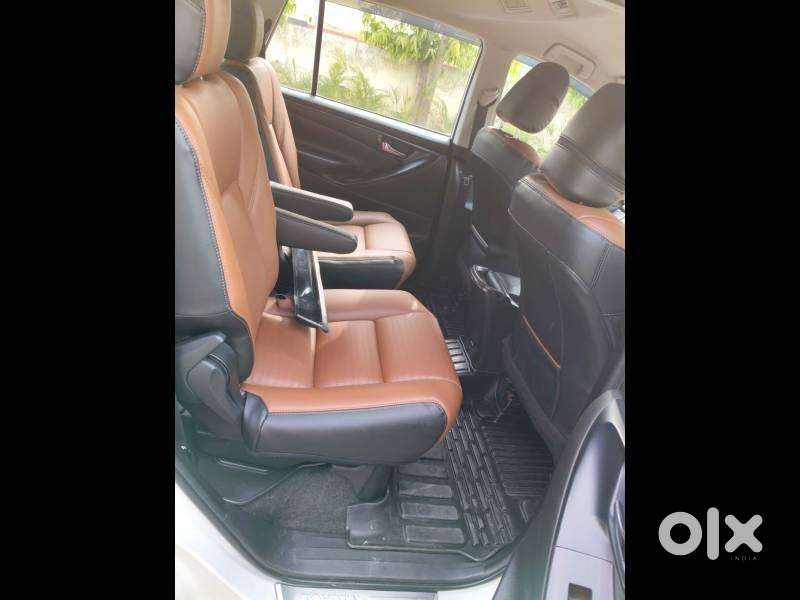 Toyota Innova Crysta 2.8 Gx At 7 Str, 2021