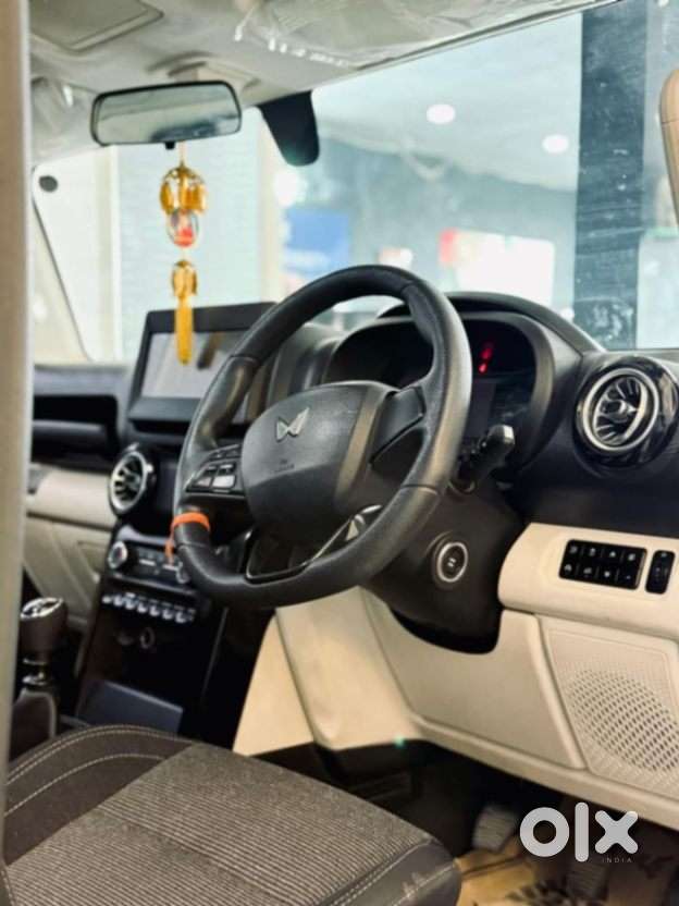 Mahindra Thar Roxx Mx1 Petrol Mt 2wd, 2025, Petrol