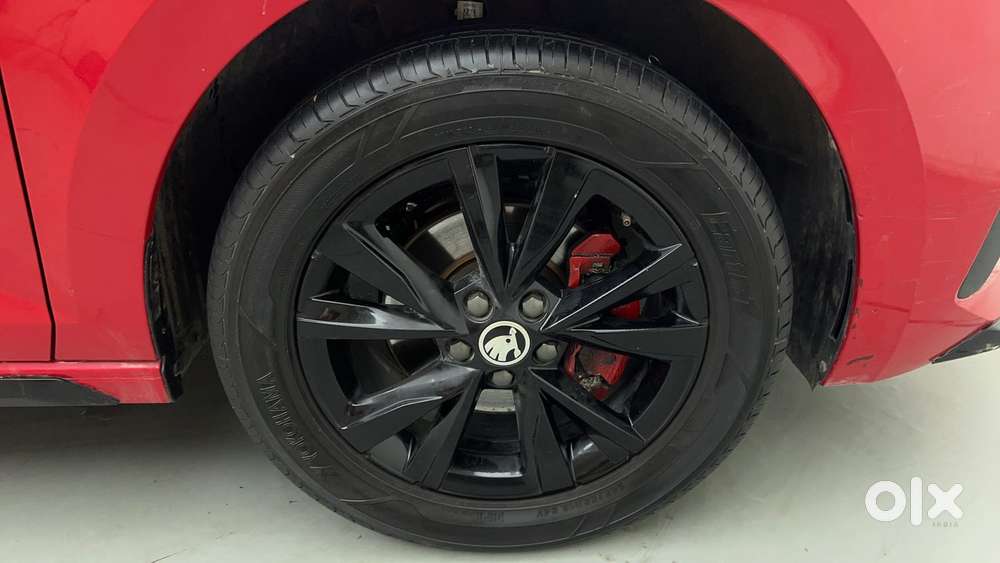Skoda Slavia 1.0 Tsi Style At, 2024, Petrol