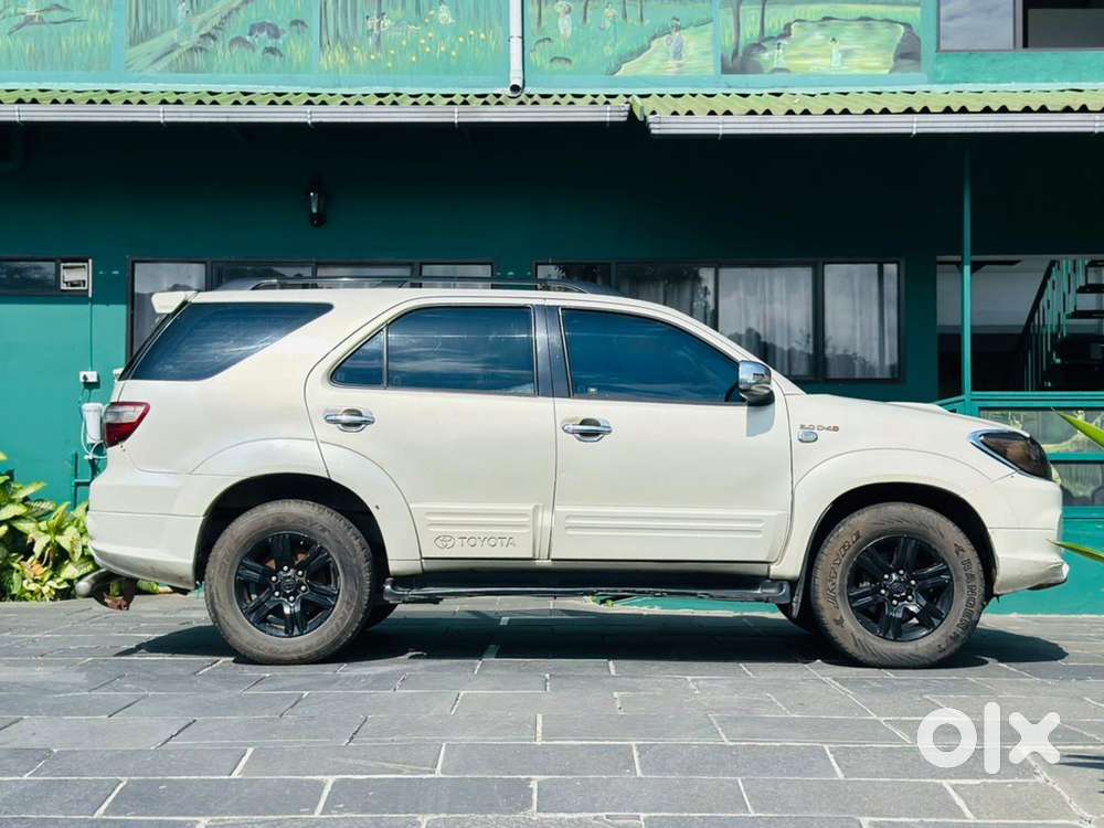 Toyota Fortuner 4x4 2010 Diesel Good Condition