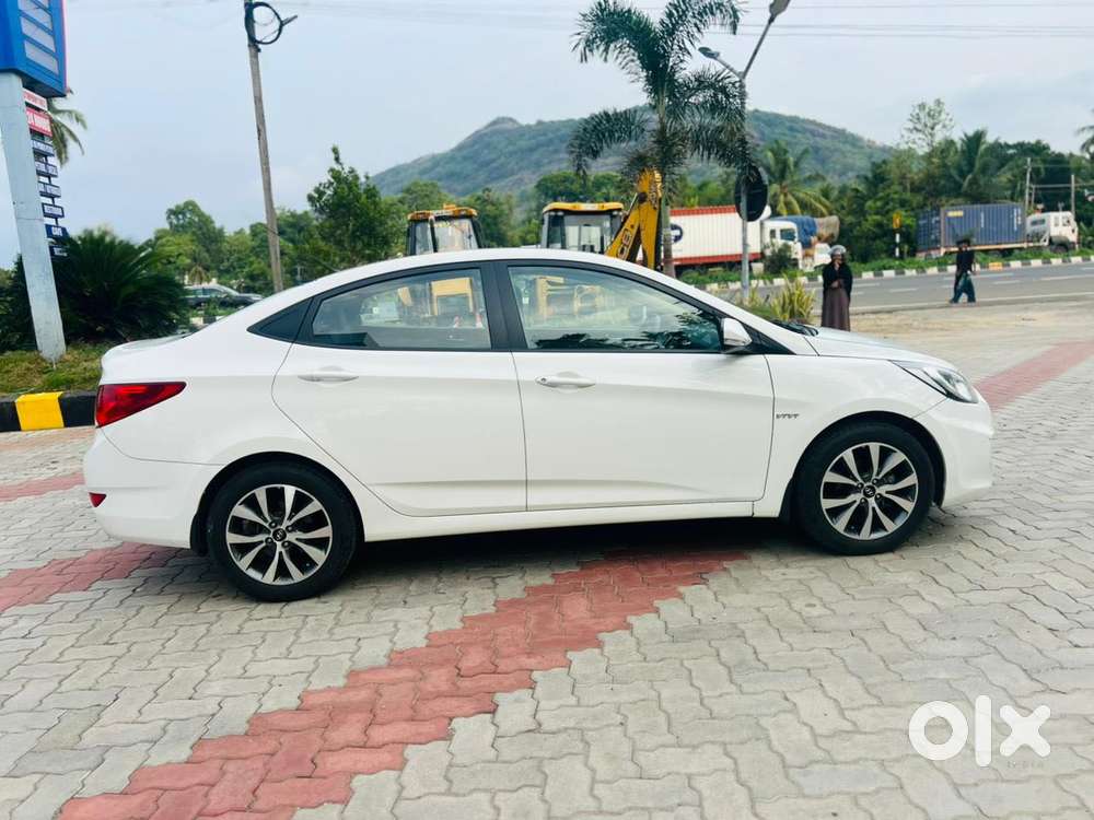 Hyundai Fluidic Verna 1.6 Vtvt Sx, 2013, Petrol