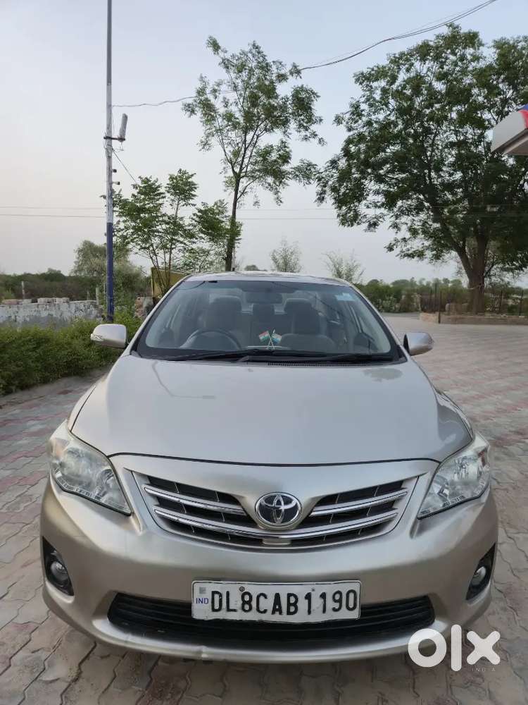 Toyota Corolla Altis 2012