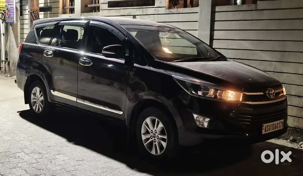 Toyota Innova Crysta 2.4g , Captain Seats , 65000km Only.