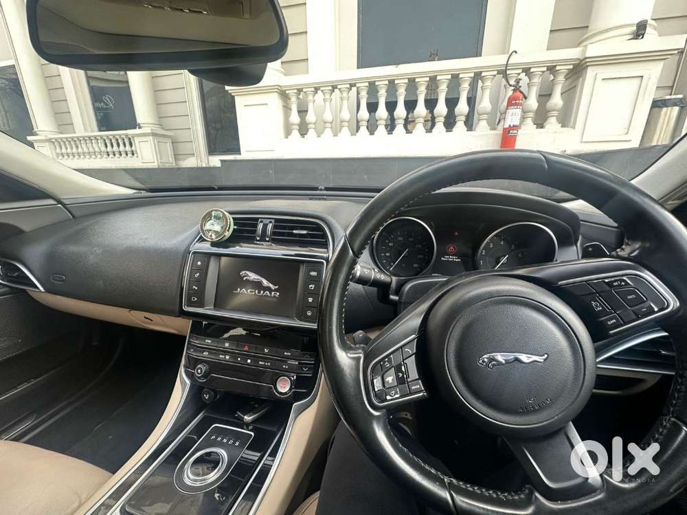 Jaguar Xe 2016 Petrol 27000 Km Driven