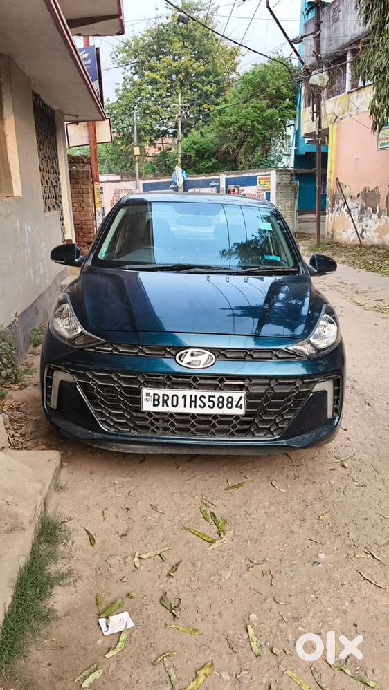 Hyundai Aura 2024 Petrol 28700 Km Driven