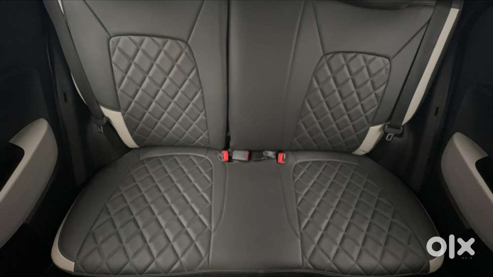 Hyundai Venue 1.2 S (o), 2024, Petrol