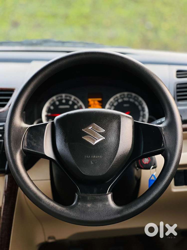 Maruti Suzuki Swift Dzire Vxi Optional, 2016, Petrol
