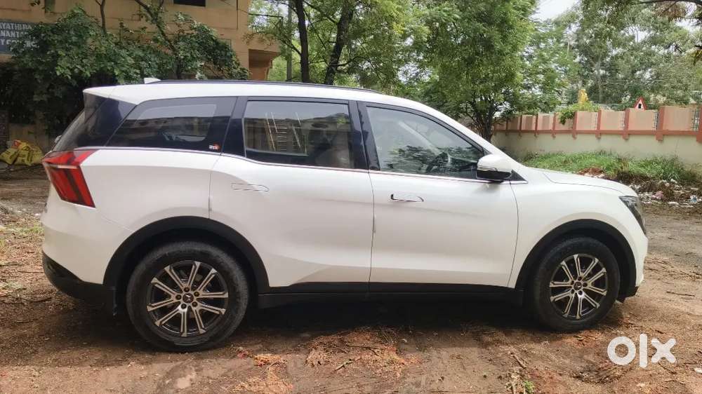 Mahindra Xuv700 Petrol Mt 2022