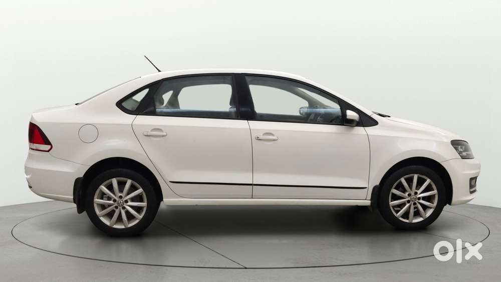 Volkswagen Vento 1.2 Highline Plus At 16 Alloy, 2017, Petrol