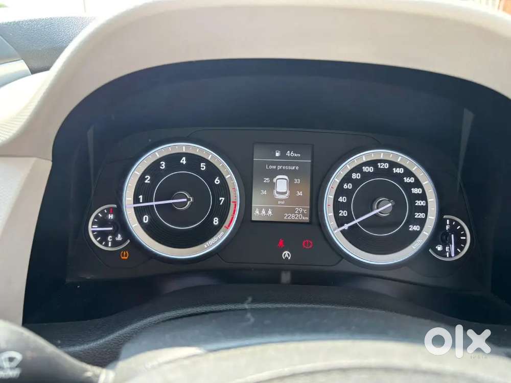 Hyundai Creta Petrol 2023 27500km Driven