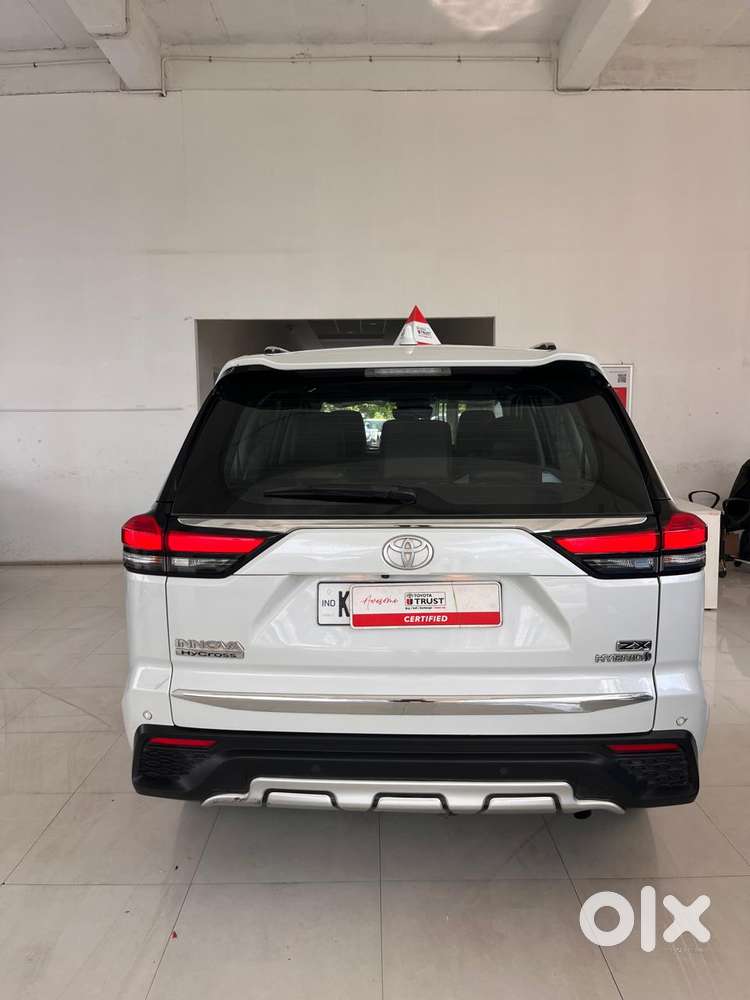 Toyota Innova Hycross 2.0 Zx (o) Hybrid 7 Str, 2024, Petrol