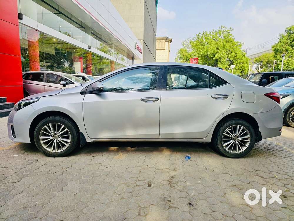 Toyota Corolla Altis 2014 1.8g Petrol