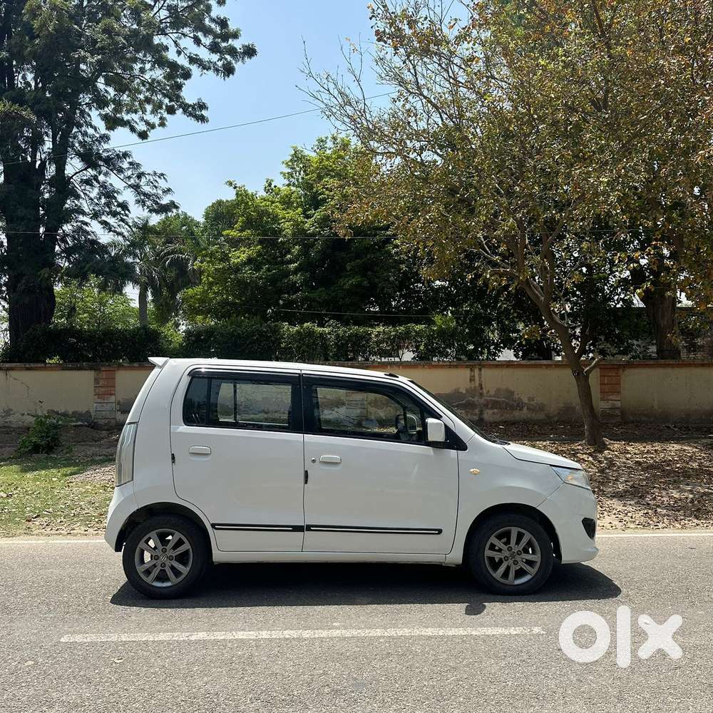 Maruti Suzuki Wagon R Vxi Opt, 2018, Petrol