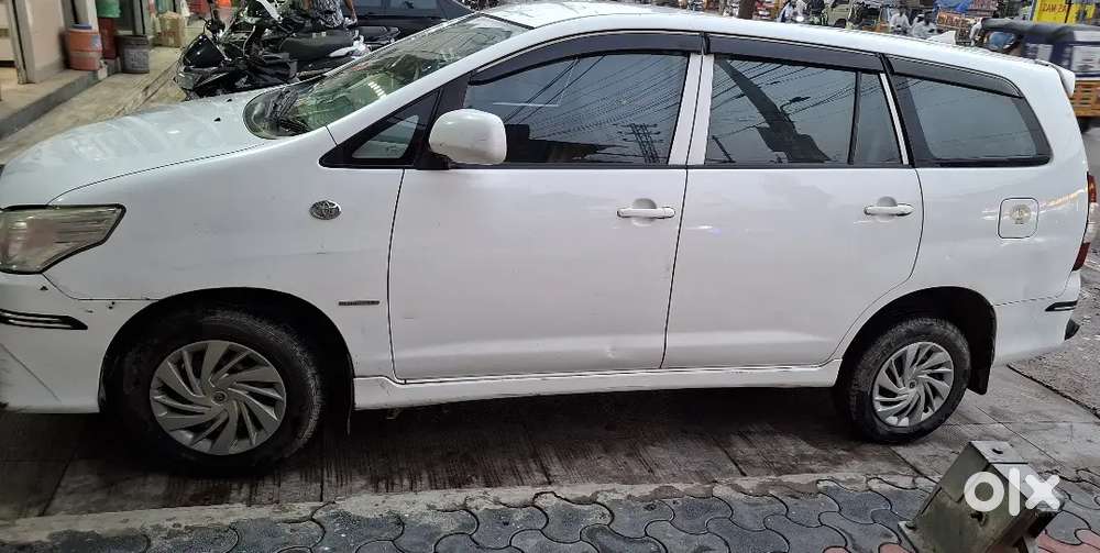 Toyota Innova 2.5g (e4) 8str 2013 Model Well Maintained