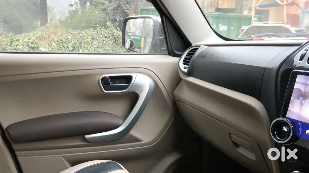 Mahindra Tuv 300 2017 Diesel 53000 Km Driven