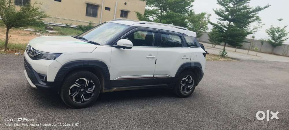 Maruti Suzuki Brezza 1.5 Zxi Plus At Smart Hybrid, 2022, Petrol