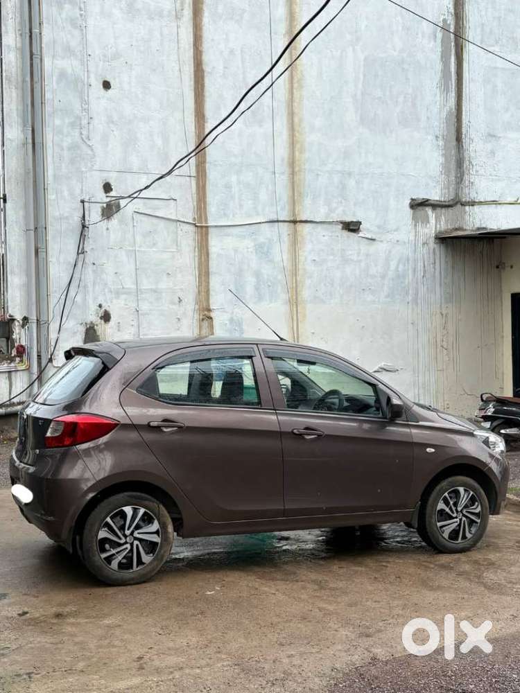 Tata Tiago 1.2 Revotron Xt (o), 2017, Petrol